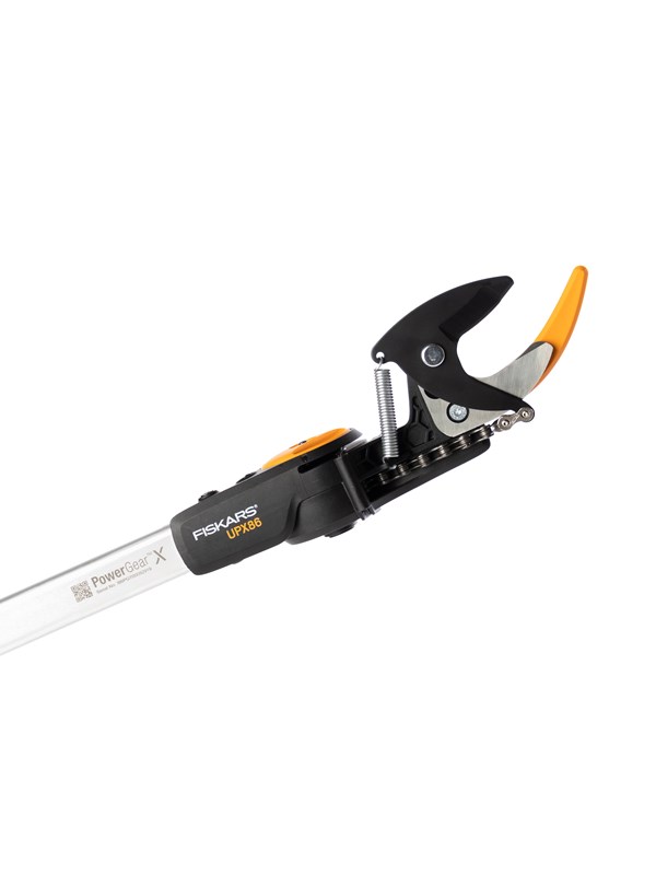 Fiskars PowerGear™X Telescopic Tree Pruner UPX86 Haveredskaber