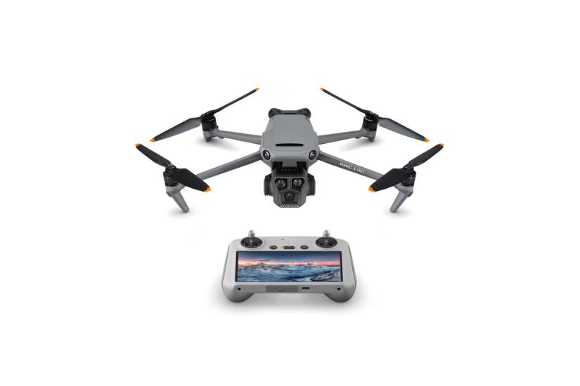 Mavic 3 Pro + RC - triple camera system IT og elektronik > Foto/video > Videokameraer > Camera Drones